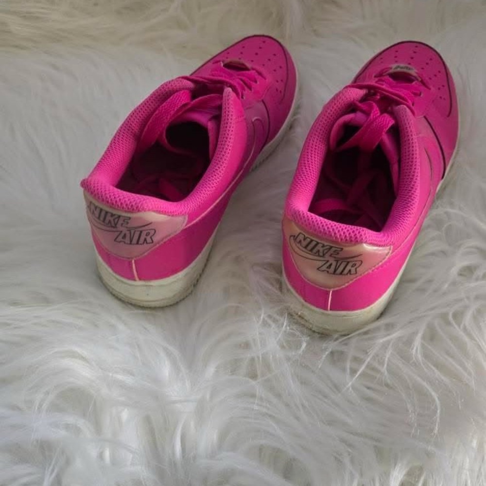 Nike Air Force 1 '07 Essential Laser Fuchsia Size 7.5